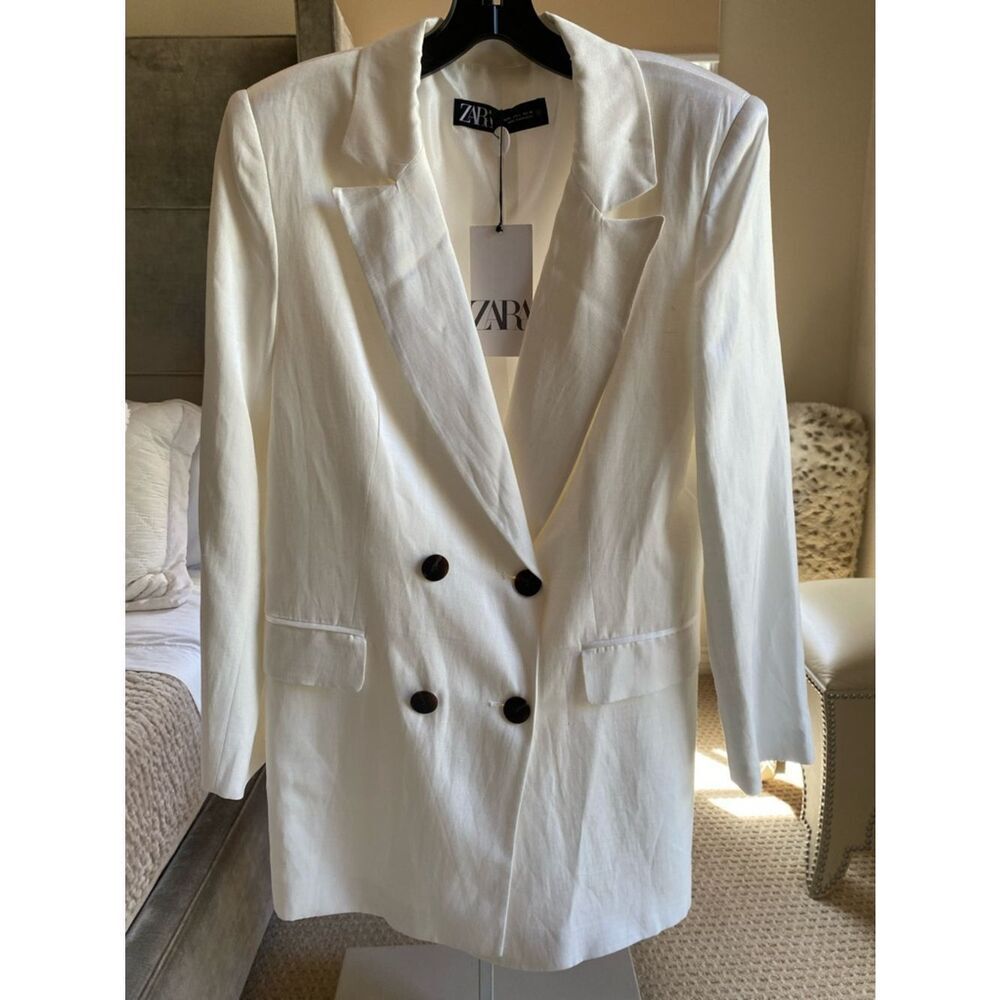 Zara Cream Double-Breasted Blazer with Dark Buttons